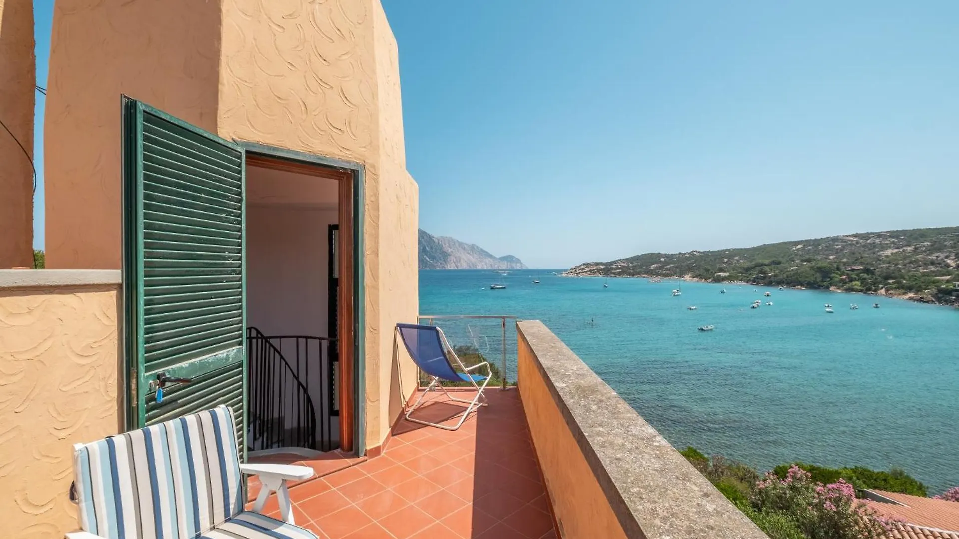Villa La Torretta - Villa Sul Mare E Spiaggia Privata ポルト・タヴェルナ 0*,  イタリア