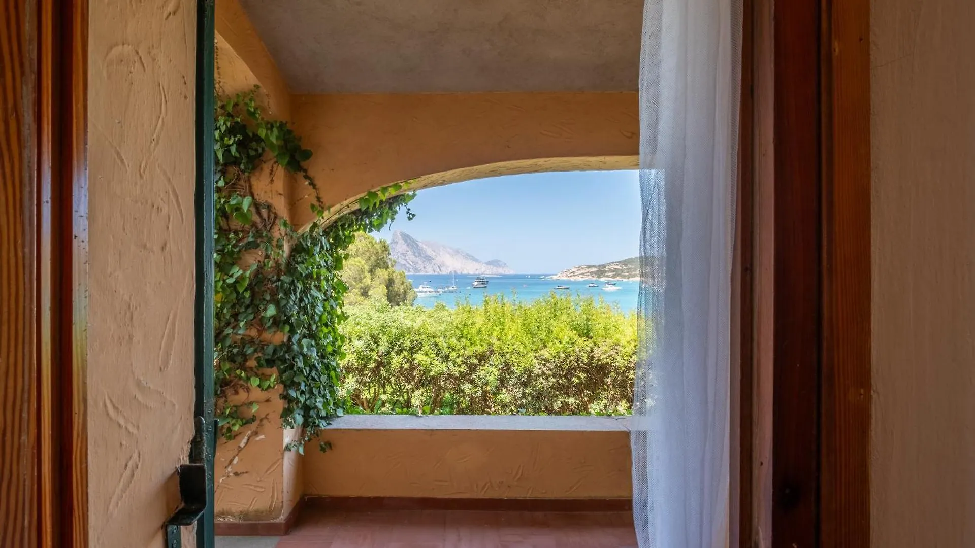 別荘 Villa La Torretta - Villa Sul Mare E Spiaggia Privata ポルト・タヴェルナ